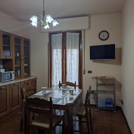 Ferienwohnung Due Passi In Val Di Chiana Arezzo Exterior foto